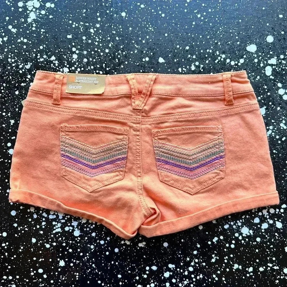 NWT Mossimo Low Waist Shorts Size 3 Fit 6 - Picture 5 of 5